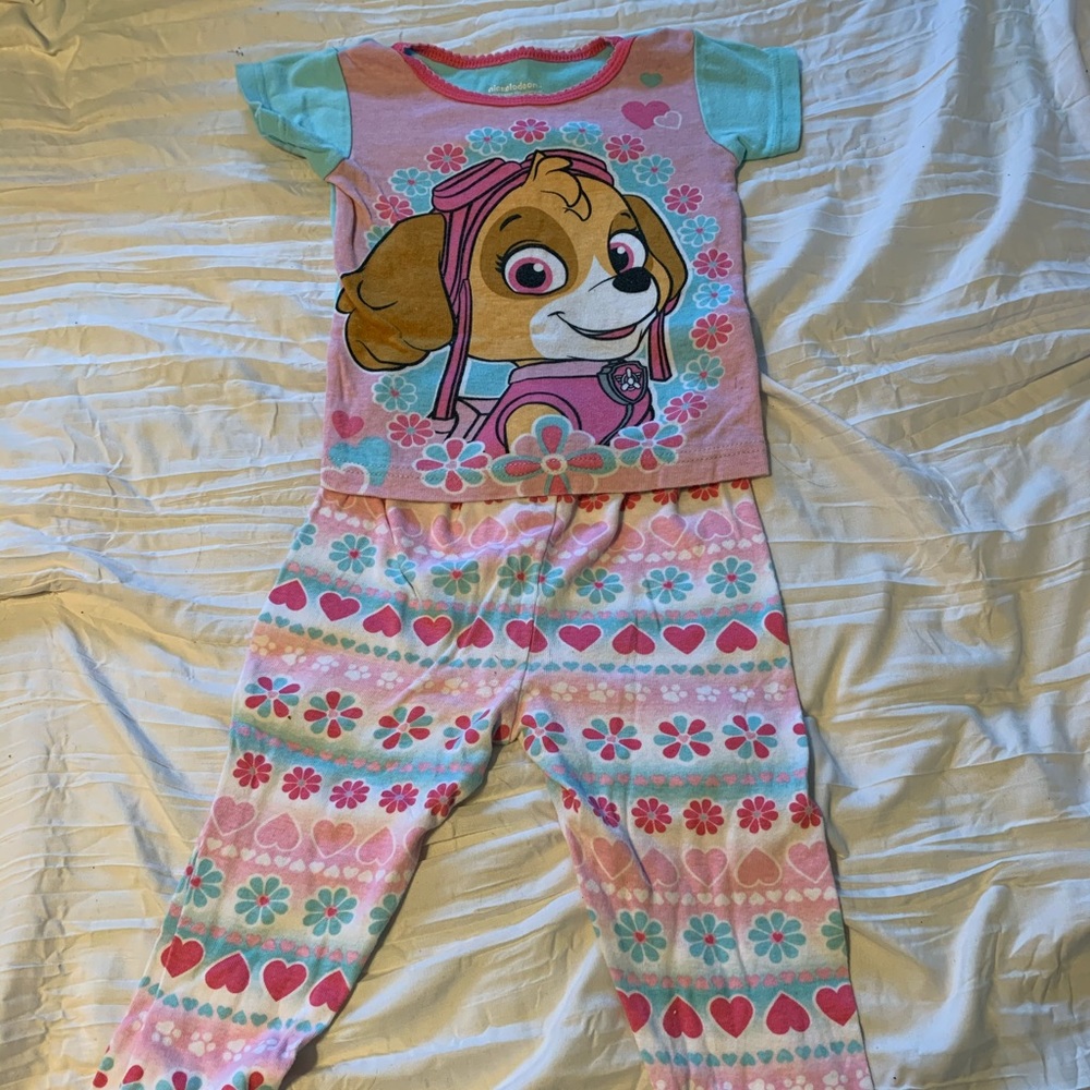 Girl’s Pajamas
